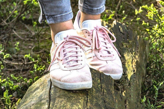 Comment porter une robe avec des baskets ?-Belishop