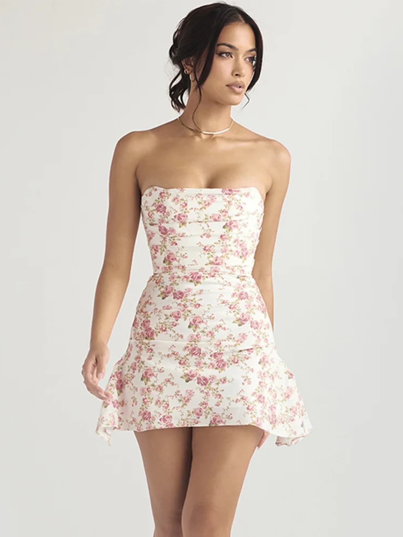 Robe courte satin fleurie