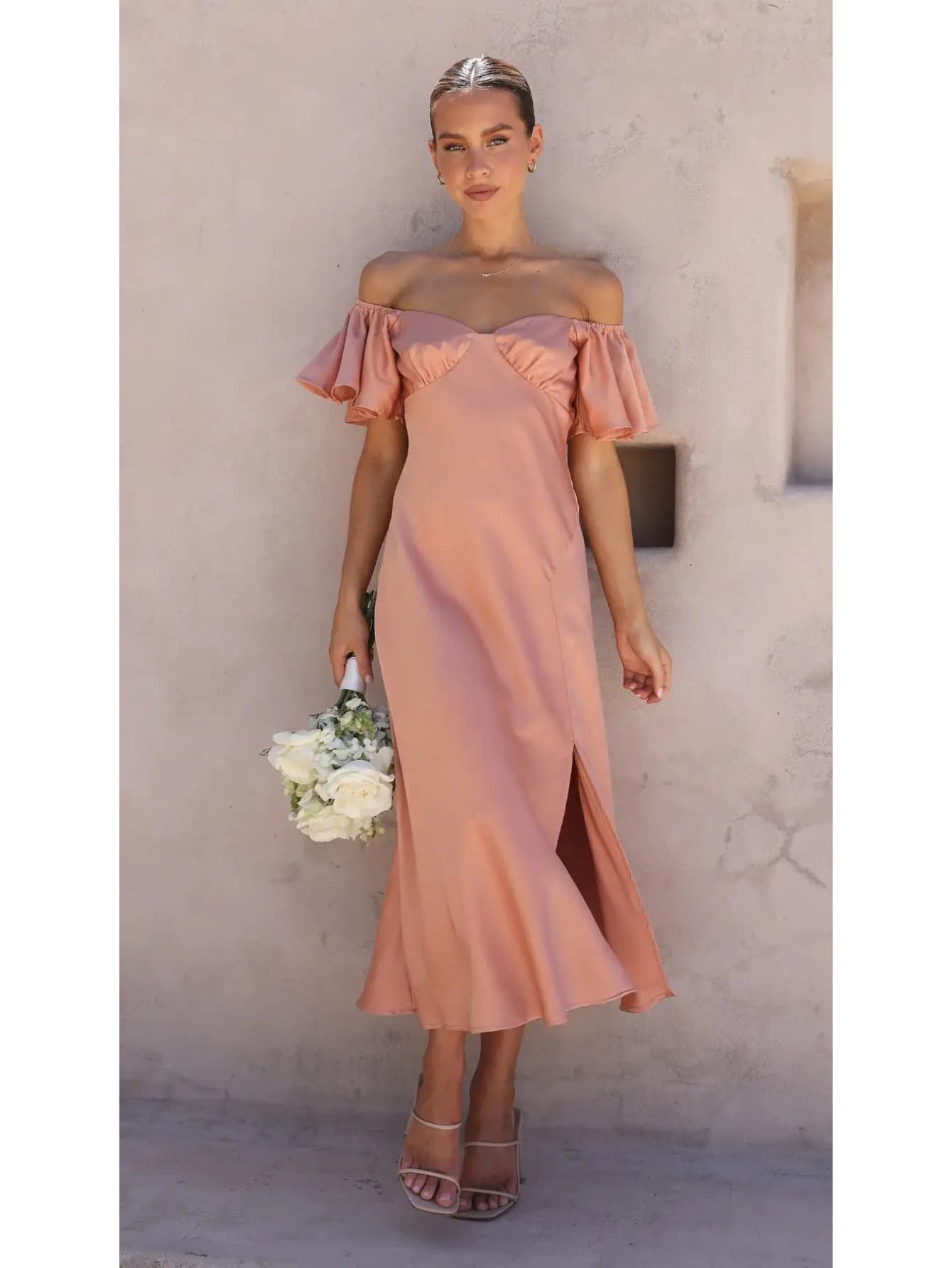 Robe satin chic pour mariage rose