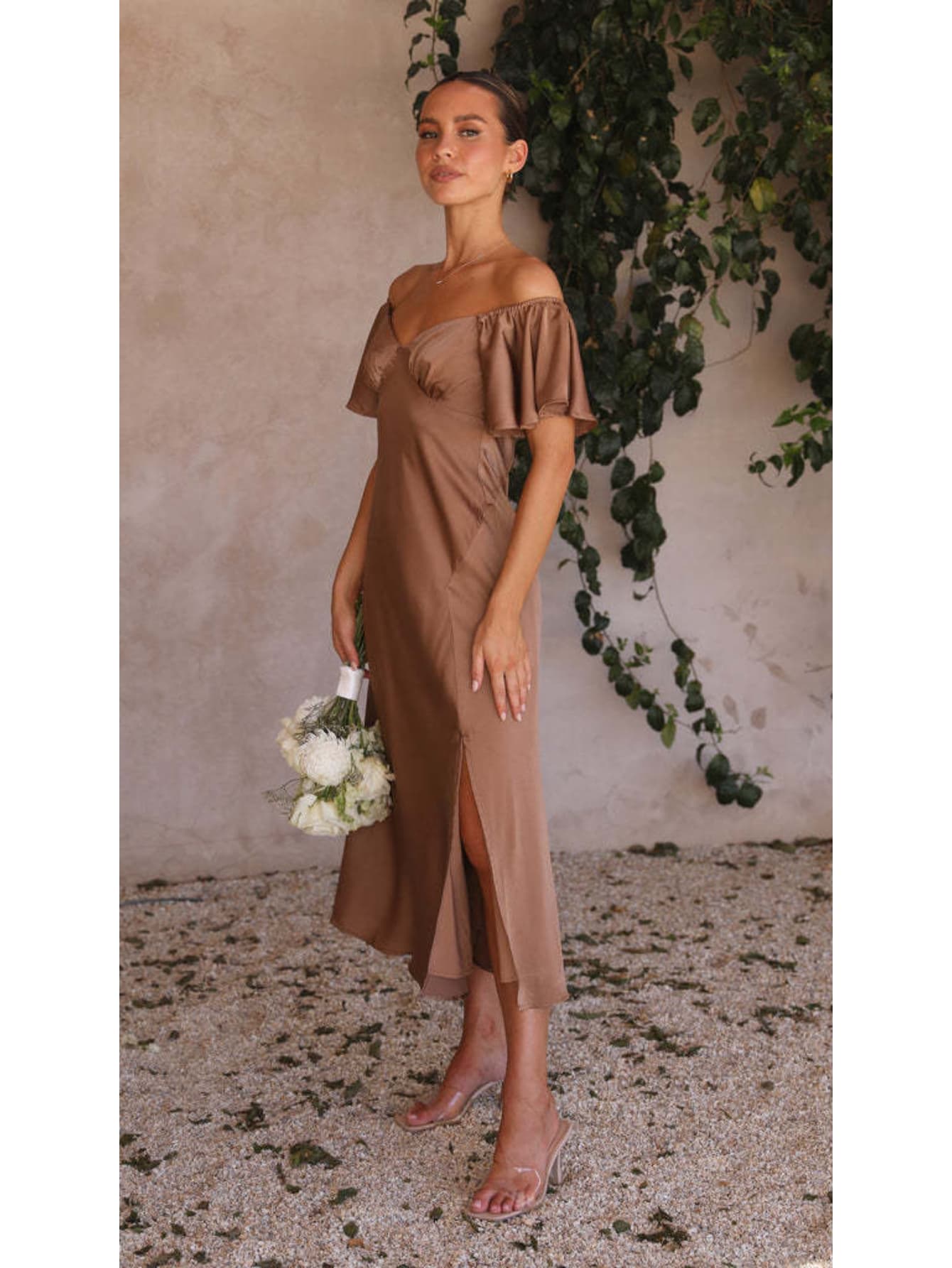 Robe satin chic pour mariage marron