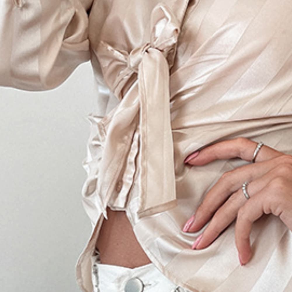 Chemise nouée