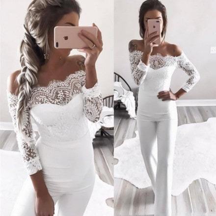 Combinaison blanche en dentelle