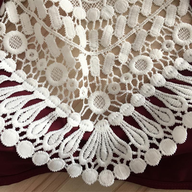 Maillot de bain 2 pièces Orcanta Bordeaux détails dentelle blanche