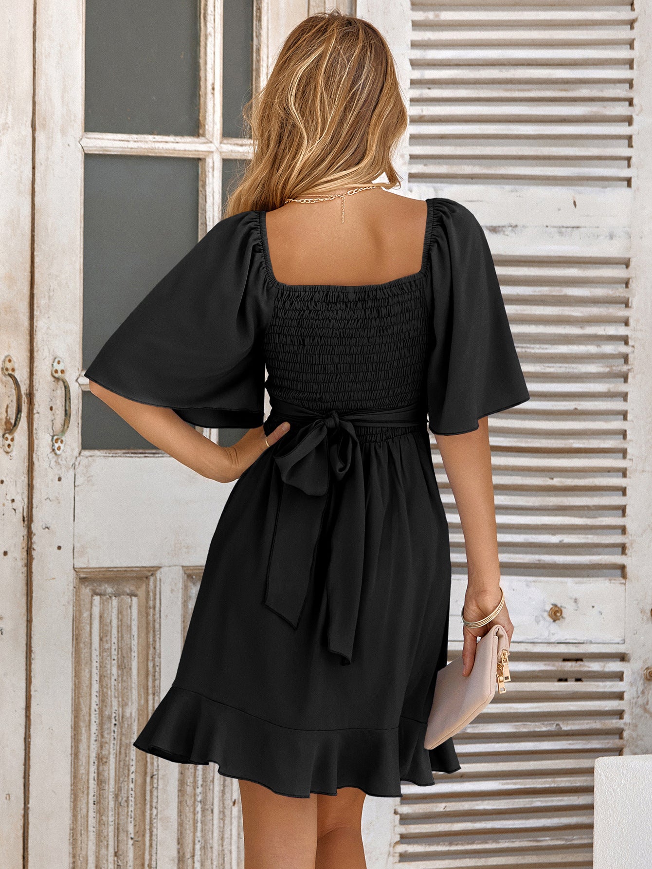 Robe bohème chic et élégante noir dos