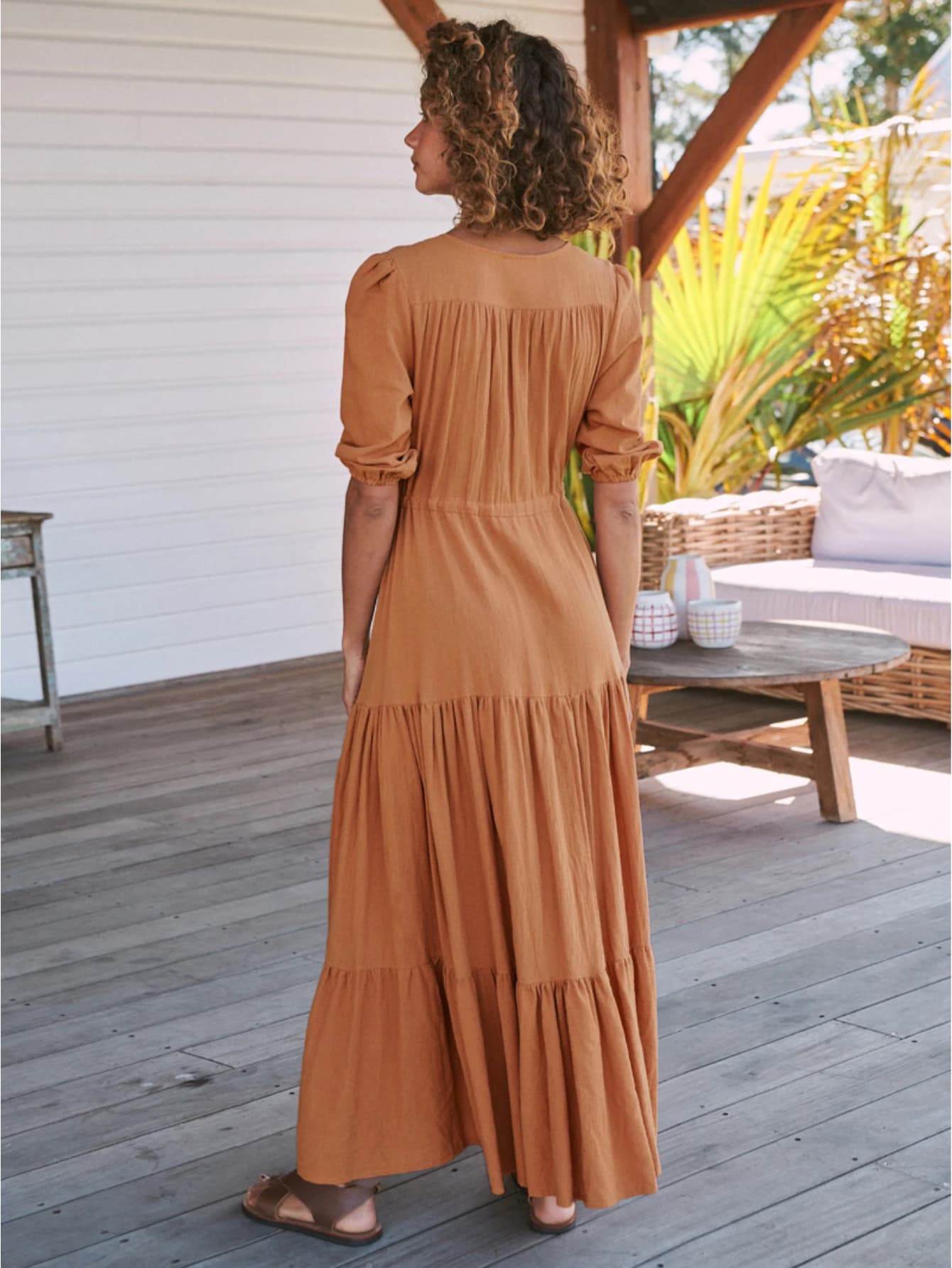 Robe hippie chic d'été longue marron de dos