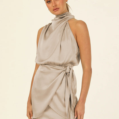 Robe hippie chic satin abricot court