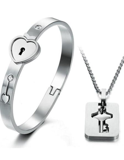 Bracelet chaîne dorée avec cœur nacré Bracelet chaîne dorée avec cœur nacré