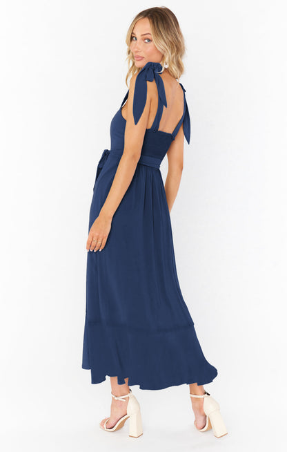 Robe bohème chic pour mariage bleu marine dos