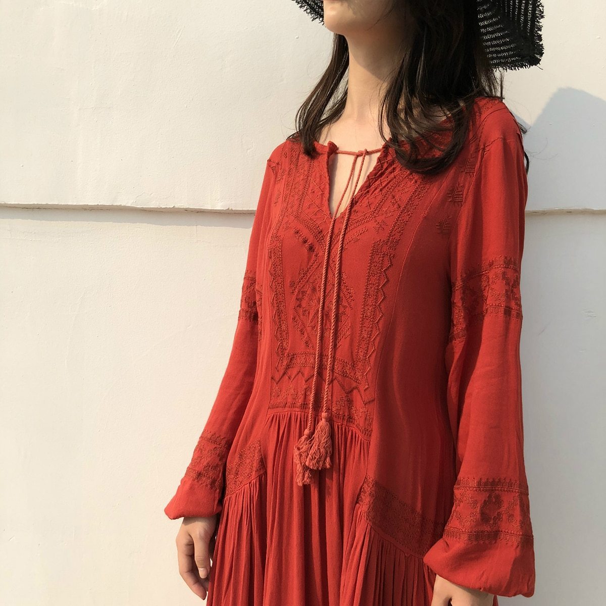 Robe longue style bohème rouge détails